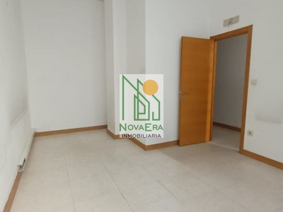 Local comercial en alquiler en Pontevedra, con aseo