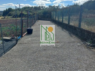 Casa en venta en Cotobade, Caroi, con 4 dormitorios, 2 baños, plaza de garaje, trastero, balcón, terraza y terreno