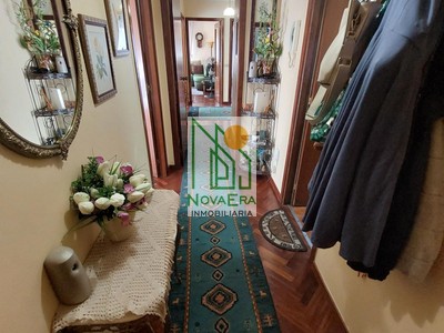 Piso en venta en Marin, con 3 dormitorios, baño, aseo y trastero