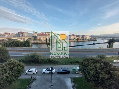 Apartamento en venta en Poio, con 2 dormitorios, 2 baños y trastero