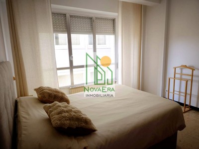 Piso en venta en Pontevedra, con 6 dormitorios, 2 baños y balcón