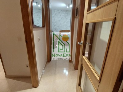 Apartamento en venta en Poio, Raxó, con 2 dormitorios, baño, plaza de garaje, trastero y terraza