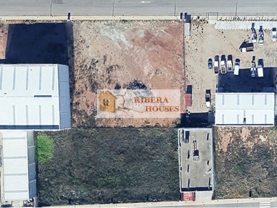 Terreno industrial en venta en Montroy