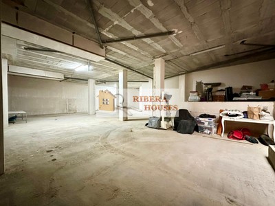 Local en venta en Carlet, con aseo