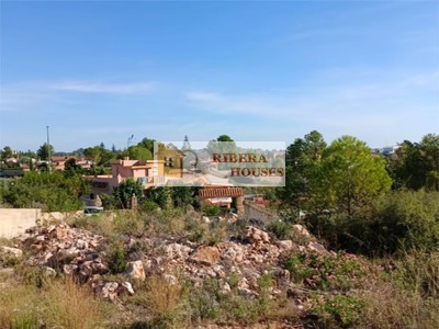 Terreno urbano en venta en Montroy