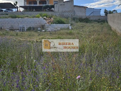 Terreno urbano en venta en Montroy