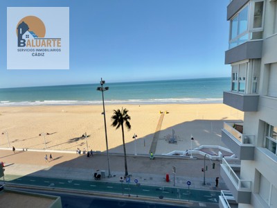 Apartamento en alquiler en Cádiz, Paseo Maritimo, con 1 dormitorio, baño, trastero y 2 terrazas