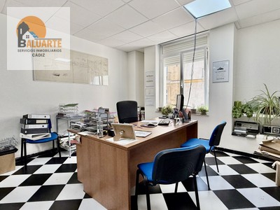 Local en venta en Cádiz, Centro