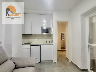 Piso en venta en Cádiz, Centro, con 1 dormitorio y baño
