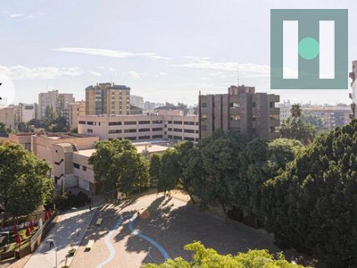 Piso en venta en Murcia, Murcia Centro, con 3 dormitorios, 2 baños y plaza de garaje