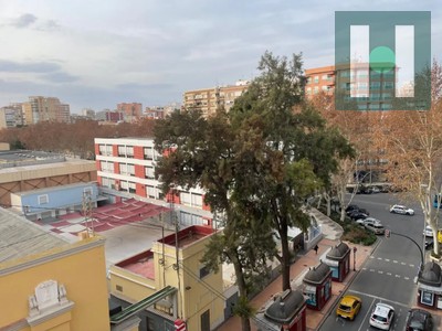 Piso en venta en Cartagena, Centro, con 4 dormitorios y 2 baños