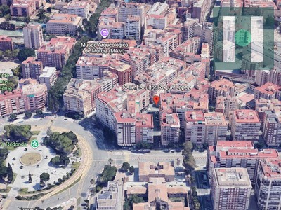 Piso en venta en Murcia, Murcia Centro, con 6 dormitorios, 2 baños, aseo, trastero y balcón