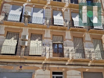 Piso en venta en Cartagena, Casco Historico, con 3 dormitorios, baño y balcón