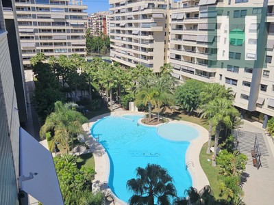 Piso en venta en San Juan - Alicante, Pau 5, con 2 dormitorios, 2 baños, plaza de garaje, trastero y terraza