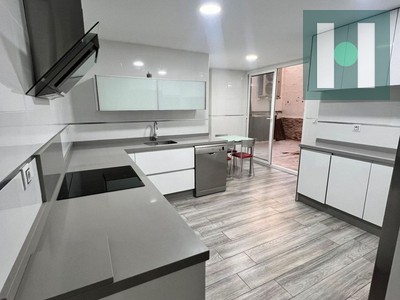 Piso en venta en Cartagena, Paseo, con 3 dormitorios, 2 baños, balcón y terraza