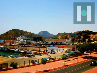 Piso en venta en Cartagena, Centro, con 2 dormitorios, baño y balcón