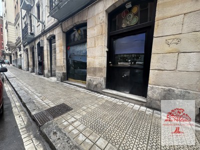 Local comercial en alquiler en Bilbao, con 2 baños
