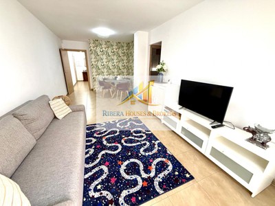 Piso en venta en Torrente, con 3 dormitorios, 2 baños, plaza de garaje y balcón