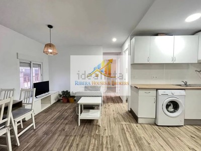 Piso en venta en Torrente, con 4 dormitorios, 2 baños y balcón