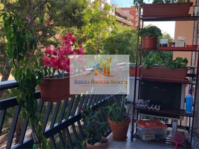 Piso en venta en Torrente, con 4 dormitorios, 2 baños y balcón