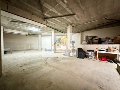 Local en venta en Carlet, con aseo