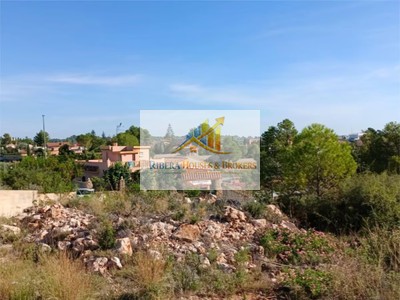 Terreno urbano en venta en Montroy