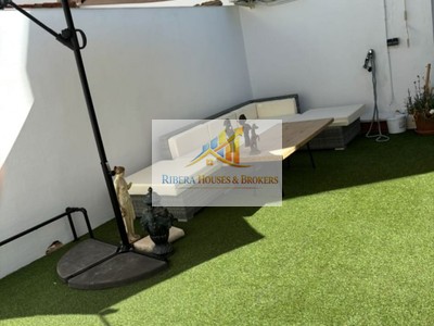 Piso en venta en Alfafar, con 2 dormitorios, baño, balcón y terraza