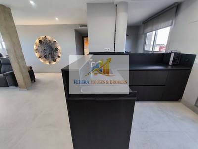 Ático en venta en Torrente, con 1 dormitorio, baño, plaza de garaje, trastero y terreno