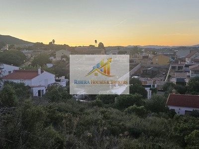 Terreno urbano en venta en Montroy