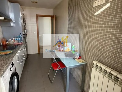 Piso en venta en Torrente, con 3 dormitorios, 2 baños y balcón