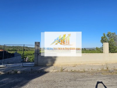 Terreno urbano en venta en Montroy
