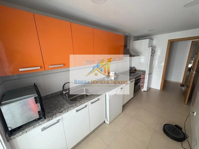 Piso en venta en Montroy, con 2 dormitorios, baño y plaza de garaje