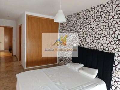 Piso en venta en Alginet, con 3 dormitorios, 2 baños, plaza de garaje y trastero