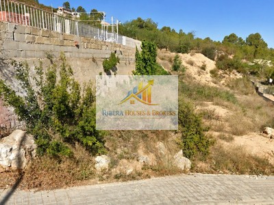 Terreno urbanizable en venta en Montroy