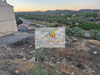 Terreno urbano en venta en Montroy