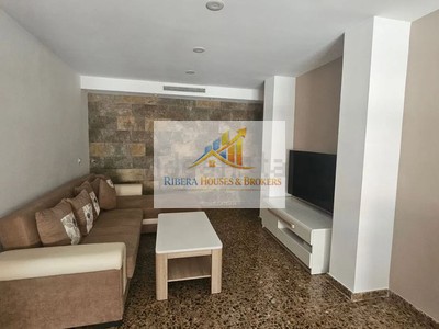 Ático en venta en Torrente, con 3 dormitorios, 2 baños y terraza