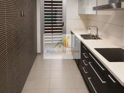 Piso en venta en Silla, con 3 dormitorios, 2 baños, plaza de garaje y trastero