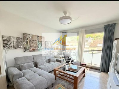 Piso en venta en Montroy, con 2 dormitorios, baño, aseo, plaza de garaje, trastero y balcón