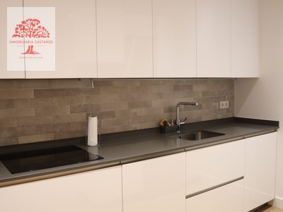 Piso en venta en Bilbao, Castaños, con 1 dormitorio, baño y terraza