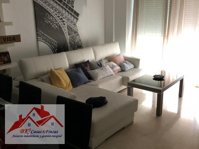 Piso en alquiler en Cartagena, con 3 dormitorios y 2 baños