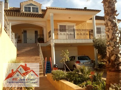 Chalet en venta en Cartagena, Roche Bajo, con 5 dormitorios, 4 baños, aseo, trastero, 25 terrazas y terreno