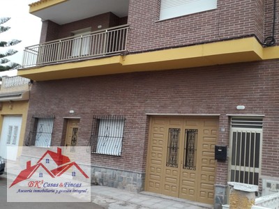 Edificio residencial en venta en La Aparecida, con 9 dormitorios, 2 baños, aseo, 2 plazas de garaje y balcón