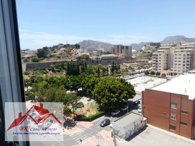 Piso en alquiler en Cartagena, con 4 dormitorios, baño, aseo y balcón