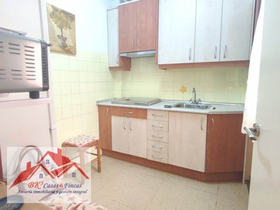 Apartamento en alquiler en Cartagena, con 2 dormitorios, baño y terraza