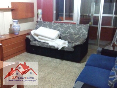 Piso en alquiler en Cartagena, con 4 dormitorios, baño y balcón