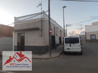 Casa en alquiler en Cartagena, con 2 dormitorios y baño