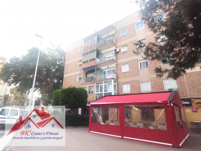 Piso en alquiler en Cartagena - Zona Estación - San Ginés, con 4 dormitorios y baño