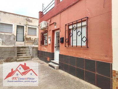 Planta baja en alquiler en Cartagena, Bº Concepción, con 1 dormitorio, baño y terraza