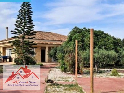 Chalet en venta en Fuente Alamo, Cuevas Del Reyllo, con 5 dormitorios, 2 baños, 2 plazas de garaje, trastero y terreno