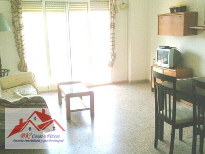 Apartamento en alquiler en Cartagena - Centro, con 1 dormitorio, baño y balcón